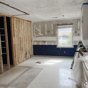 We offer drywall and plastering services to homeowners, providing quality workmanship and professional service. We'll ensure your walls look perfect! for Luxury Professional Painting in Huntsville, AL