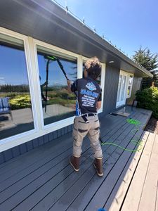 Beautiful windows so clean you will be able to see your reflection. Streak-free, polished, and shining - we deliver the highest quality. for Oliver Maintenance in Burlington, WA