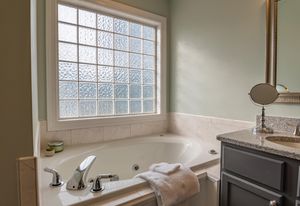 Our Vacation Rental Cleaning service is designed to provide a thorough and professional cleaning for your property. Our experts will work diligently to clean every corner of your rental, leaving it looking and smelling fresh and new. We understand the importance of a clean and well-maintained property, and we are committed for Pristine Cleaning in Mobile, AL