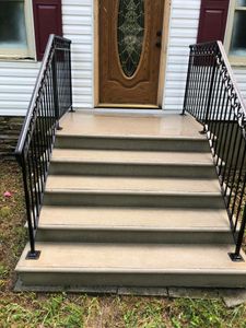 Our pressure washing and soft washing company offers a hardscape cleaning service to homeowners. This service includes removing all built-up dirt, debris, and stains from walkways, patios, driveways, and any other hardscaping features on your property. for Hammerhead Pressure Washing in Mineral, VA