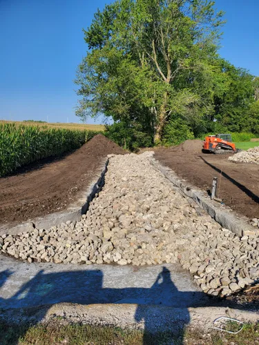 Fall and Spring Clean Up for Viking Dirtworks and Landscaping in Gallatin, MO