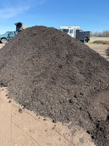 Dyed Brow Mulch for Panovich Landscape & Snow Removal LLC in Akron, OH