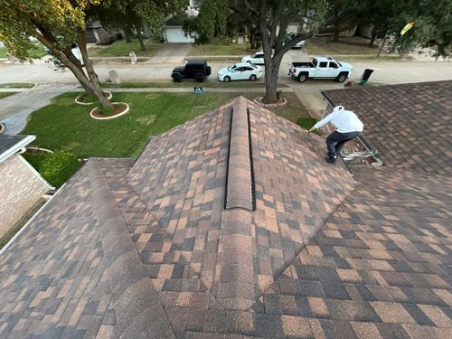 Roofing Repairs for Royalty Contracting Roofing in Saginaw, TX