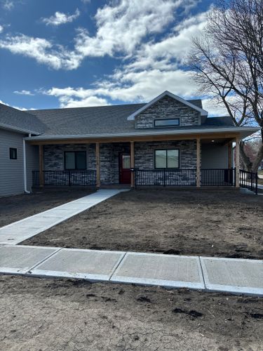  for Thomas' Lawn Care in Maryville, MO