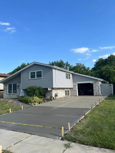 Concrete for Luna Dynasty Concrete in Chicago, IL