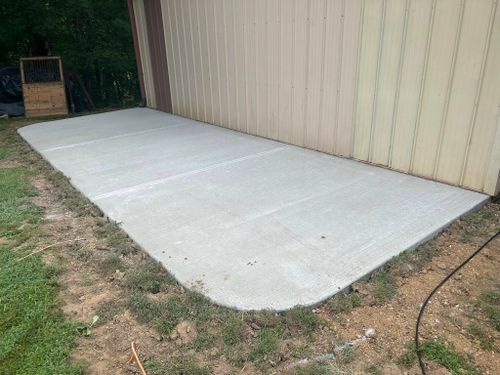 Concrete Slab Construction for MidWest Concrete in Benton, MO