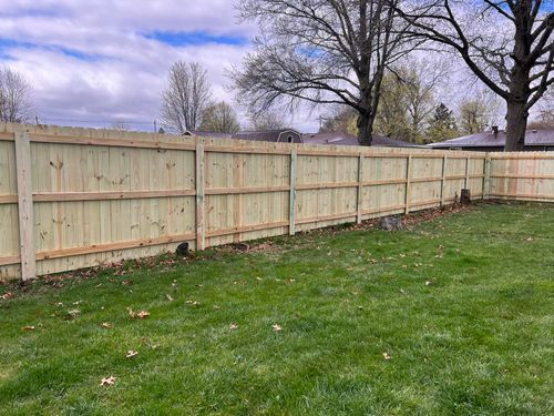 Wood Fences for Illinois Fence & outdoor co. in Kewanee, Illinois