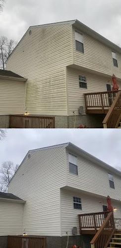 Gutter cleaning for Calvert Clean Up, Pressure Washing & Hauling LLC in Pasadena, MD