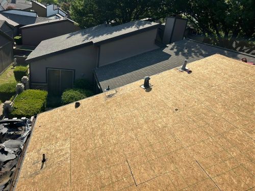 Roofing Replacement for Royalty Contracting Roofing in Saginaw, TX