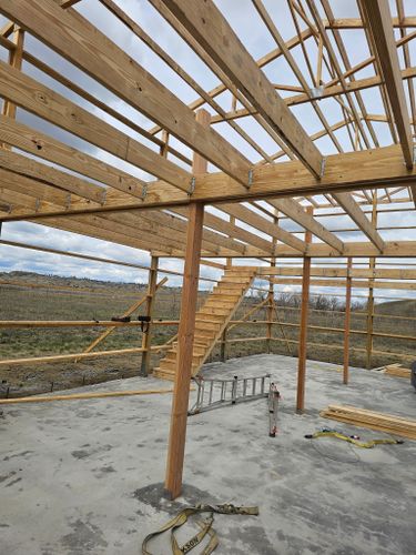 Pole Barn Construction for Blue Mountain Construction in Roundup, MT