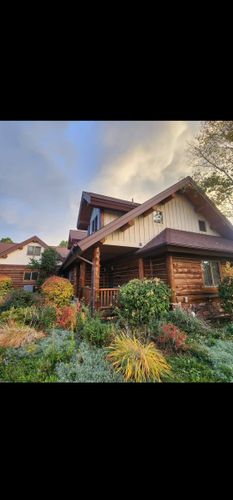 Log Home Finishing for Shay’s Chinking in Hamilton, MT