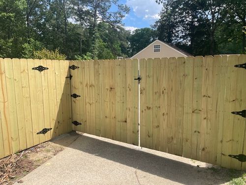 Wood Fencing for Sea Level Fence in Virginia Beach, VA