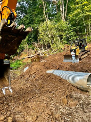 Excavating for Louisville Earth Movers in Crestwood, KY
