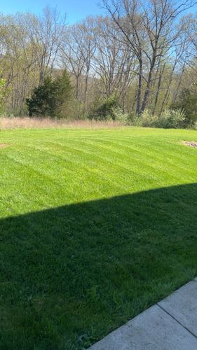 Landscaping for Gullion’s Lawn and Landscaping in DeMossville, KY