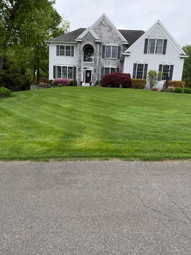 Lawn Maintenance for Katinas Property Maintenance in Clifton Park, NY