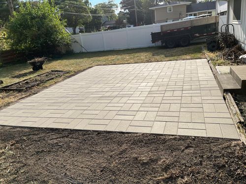 Hardscape Lighting for VQ Land & Stone in St. Louis, MO