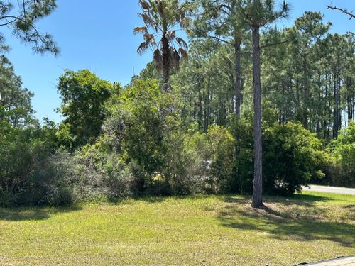 for White’s Land Maintenance in Milton,, FL