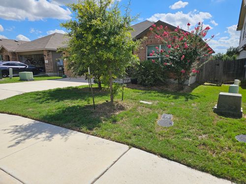 Mowing for Miller Mowing and Maintenance in San Antonio, TX