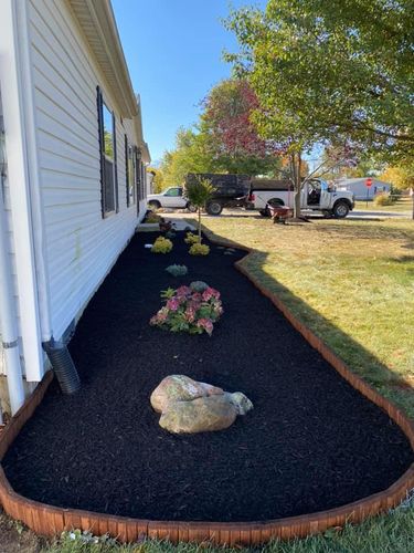 Mulch Installation for Showplace Lawncare & Landscaping, Inc. in Pendleton , IN