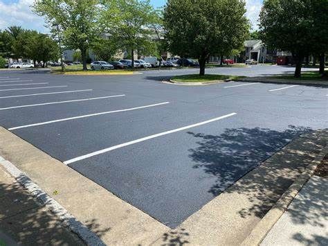 Asphalt Maintenance for Straight Line Striping in Little Rock, AR