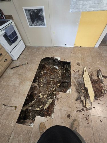 Flooring for T & R Grantham Enterprises in Crestview, FL