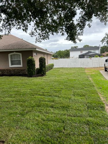 Lawn Care for Estrada All Pro Lawn Service in Auburndale, Florida