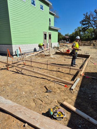 Driveways & Sidewalks for Whitfield Concrete Construction in Solsberry, IN
