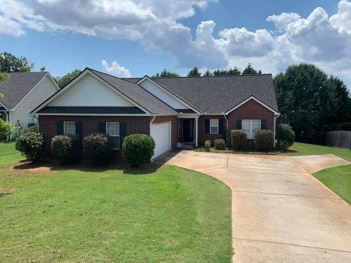 Lawn for Pinnacle Property Maintenance LLC in McDonough, GA