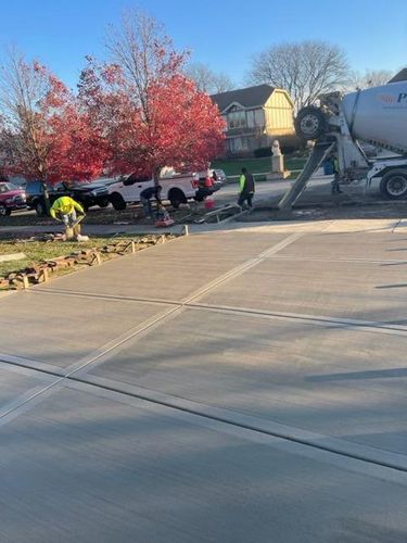 Driveways for Luna Dynasty Concrete in Chicago, IL