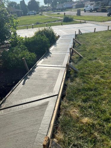 Sidewalk Installation for Luna Dynasty Concrete in Chicago, IL
