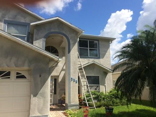 Commercial Exterior Painting for Connelly Painting in Oviedo, FL