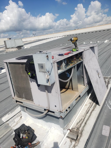  for 7J Facility Services in Houston, TX