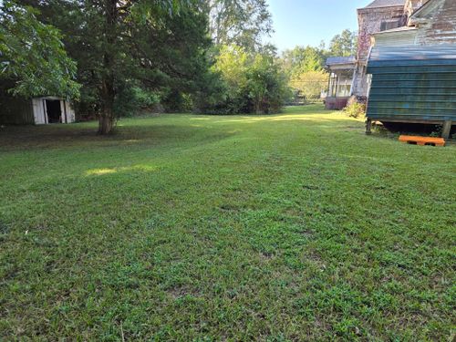 Mowing for Fresh Cut Yard & Lawn Care LLC in Forsyth, GA