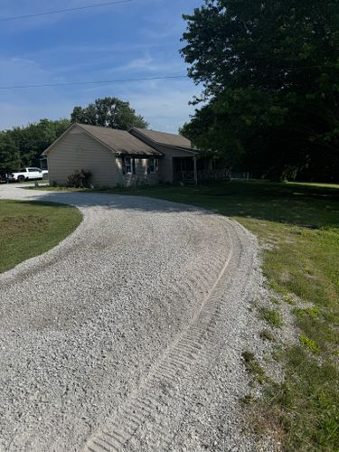 Gravel Services for DIRT PLUS LLC in Bowling Green, KY