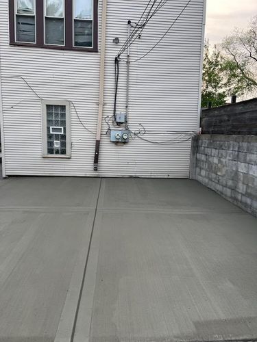 Patio Design & Installation for Luna Dynasty Concrete in Chicago, IL
