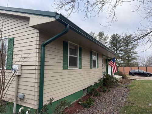  for Top Hand Roofing and Gutter in Pomeroy, OH