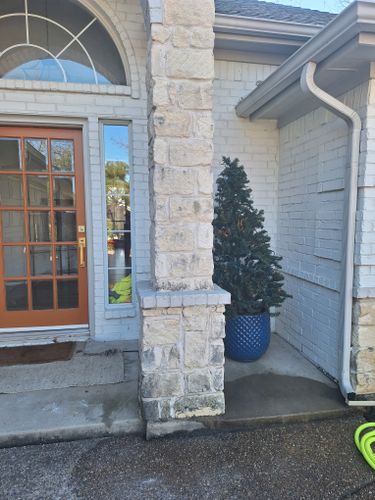 Driveway and Sidewalk Cleaning for Connected Exterior Cleaning in Dallas, TX