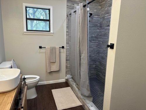 Bathroom Remodels for De Leon Carpentry & Renovation  in Leakey, TX