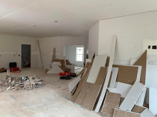 Drywall and ceiling texture for B.D. Bowling Enterprise LLC in Bowling Green, Kentucky