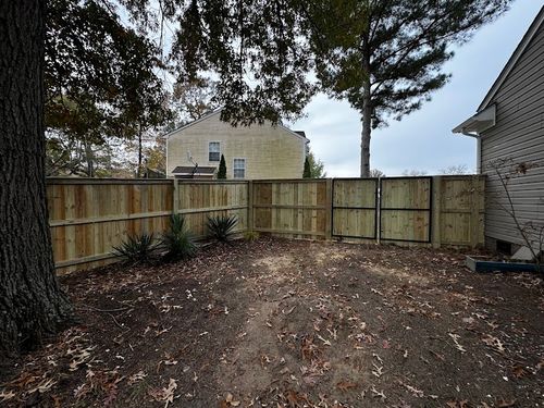 Wood Fencing for Sea Level Fence in Virginia Beach, VA