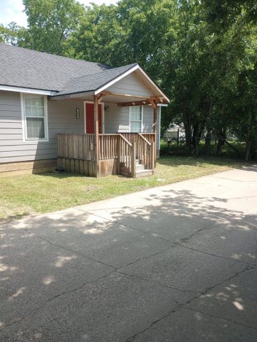 Mowing for Emergency Yard Care LLC in Waxahachie, TX