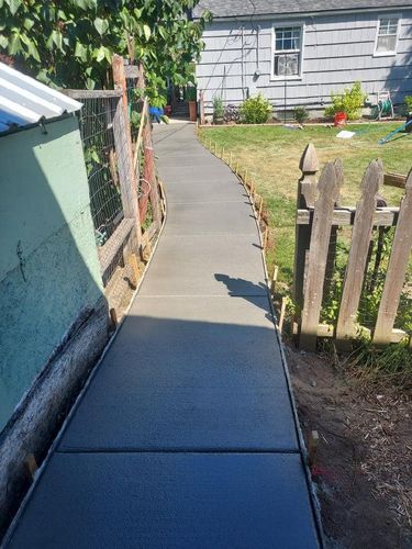 Sidewalk Installation for TJR Concrete and Construction in Bend, OR