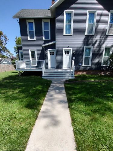 Driveway and Sidewalk Cleaning for MMN Cleaning PressureWashing & Gutter Cleaning LLC in Medina, New York