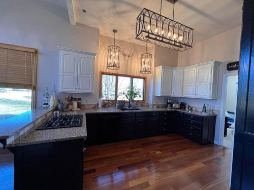 Kitchen and Cabinet Refinishing for Franks Painting LLC in Kansas City, KS