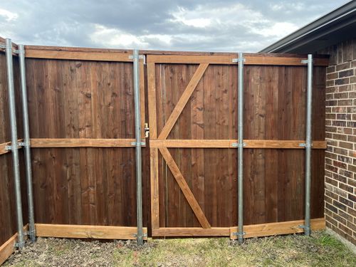Fence Installation for JSL Woodworks and Contracting in Midlothian, TX