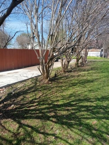 Mowing for Emergency Yard Care LLC in Waxahachie, TX