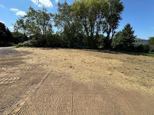  for 608 Earthworks in Marshall, WI