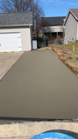 Concrete Slab Construction for MidWest Concrete in Benton, MO