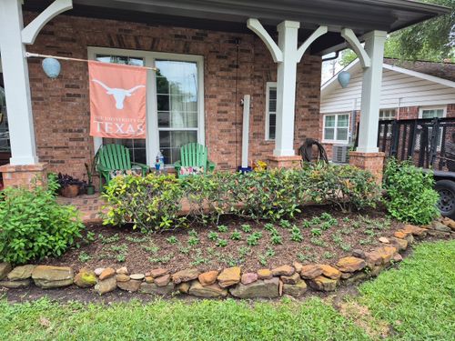 Landscaping for Texas Lawn & Sprinkler Co. in Houston, TX