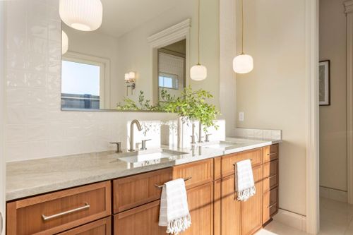 Custom Home Construction for Genuine Homes LLC in Franklin County, WA